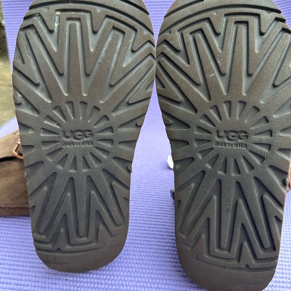 Women’s UGG boots - Picture 8 of 12